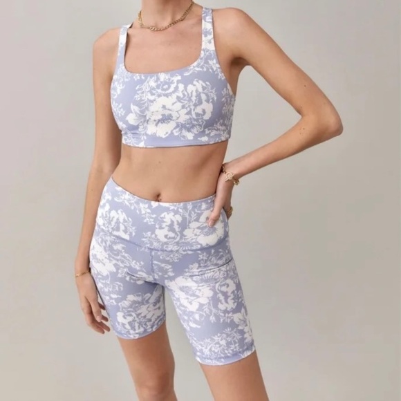 Reformation Pants - Reformation Ecomove High Rise 7" Bike Short Porcelain Blue/White Floral, XL, NWT